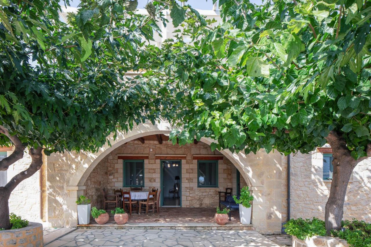 Villa Pinelopi Aszpruliáni Kültér fotó