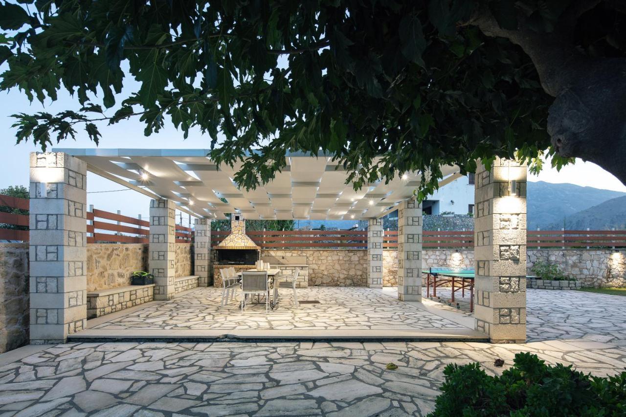 Villa Pinelopi Aszpruliáni Kültér fotó
