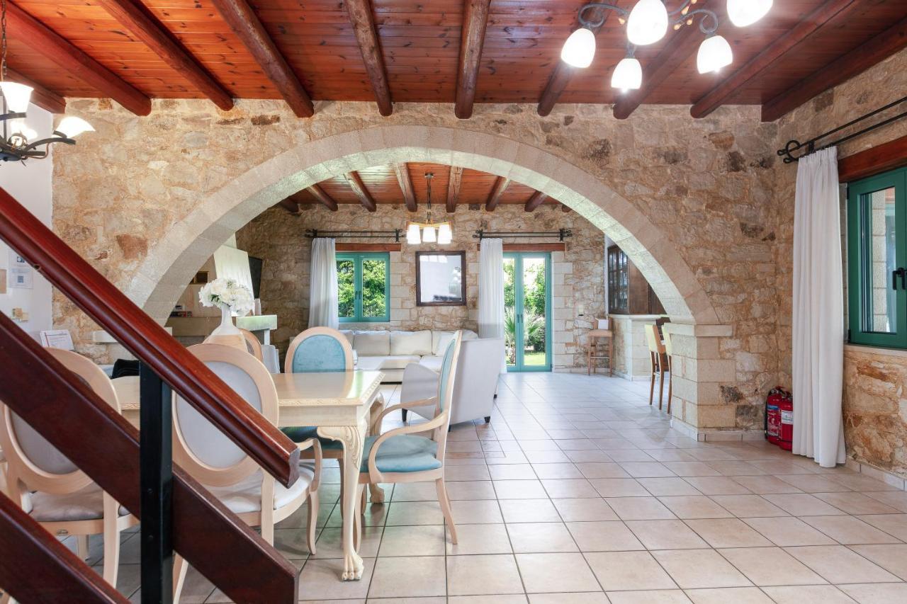 Villa Pinelopi Aszpruliáni Kültér fotó