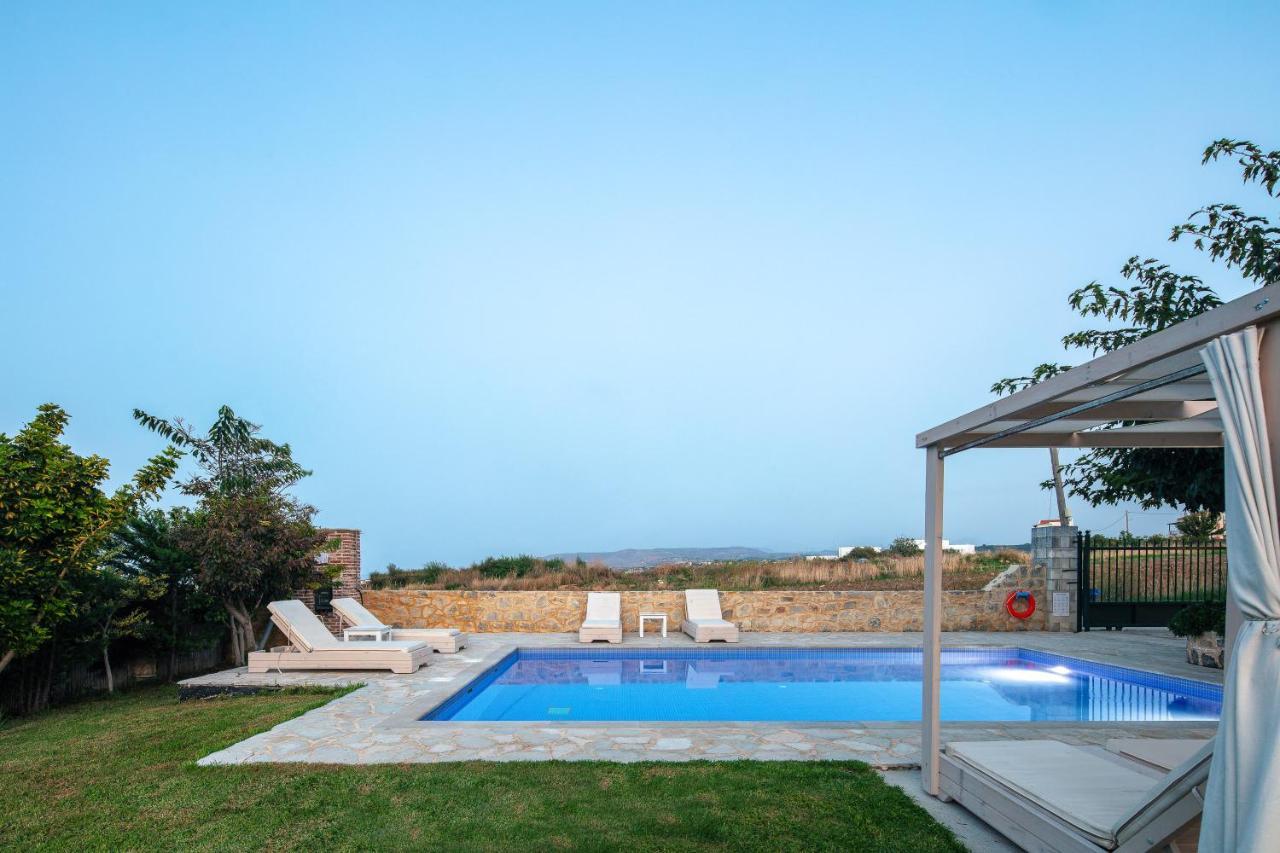 Villa Pinelopi Aszpruliáni Kültér fotó
