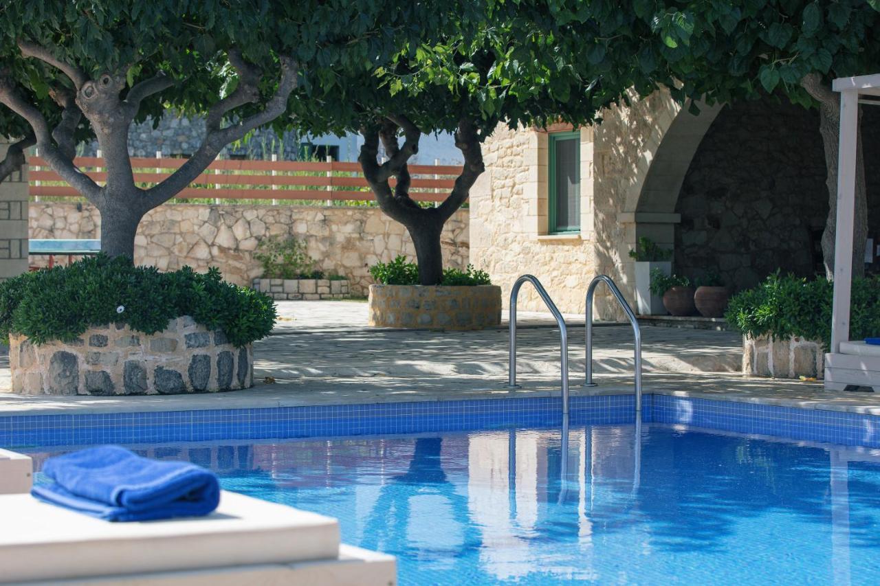 Villa Pinelopi Aszpruliáni Kültér fotó