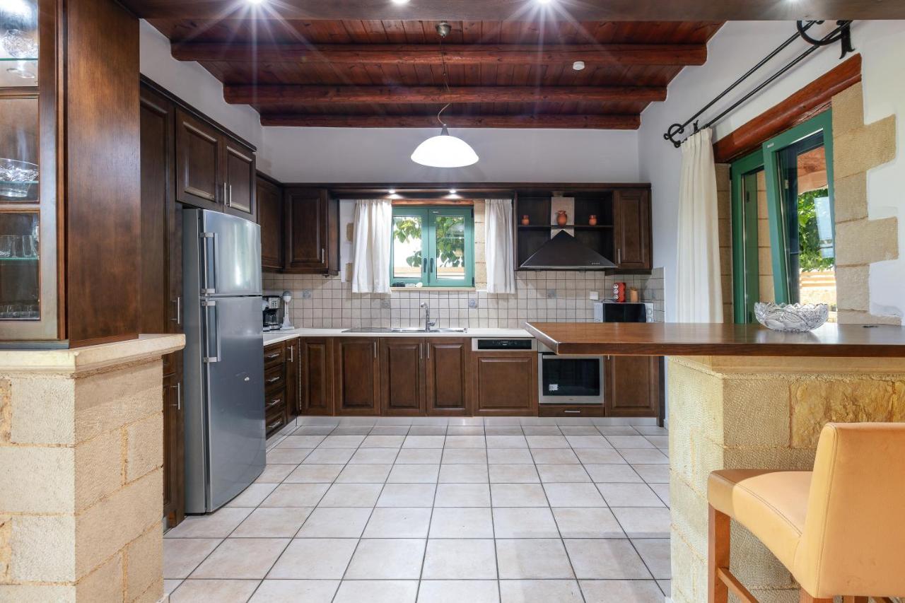 Villa Pinelopi Aszpruliáni Kültér fotó